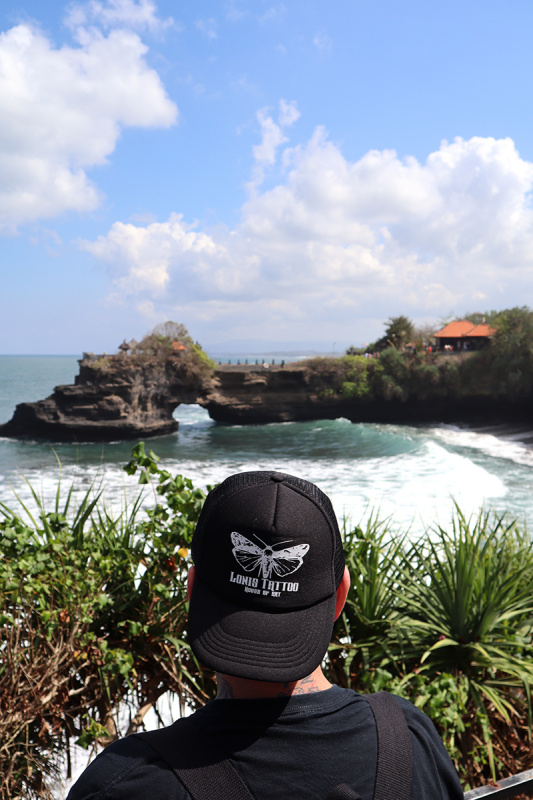 lonis_trucker_hat_black1